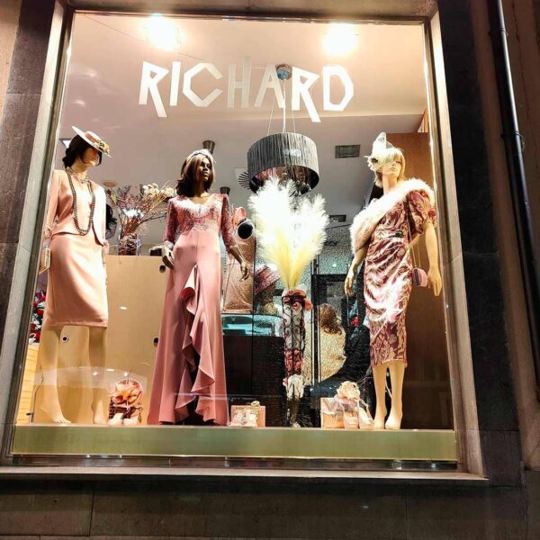 Escaparate vestidos de coctel richard grado